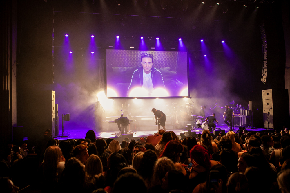Colgate-Jessie-McCartney-SET-Live-In-Venue-Small