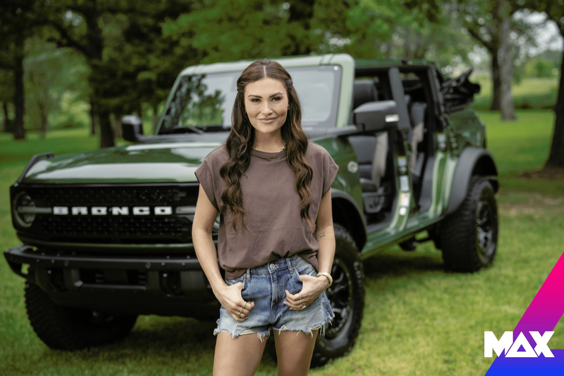 Kylie Morgan × Ford